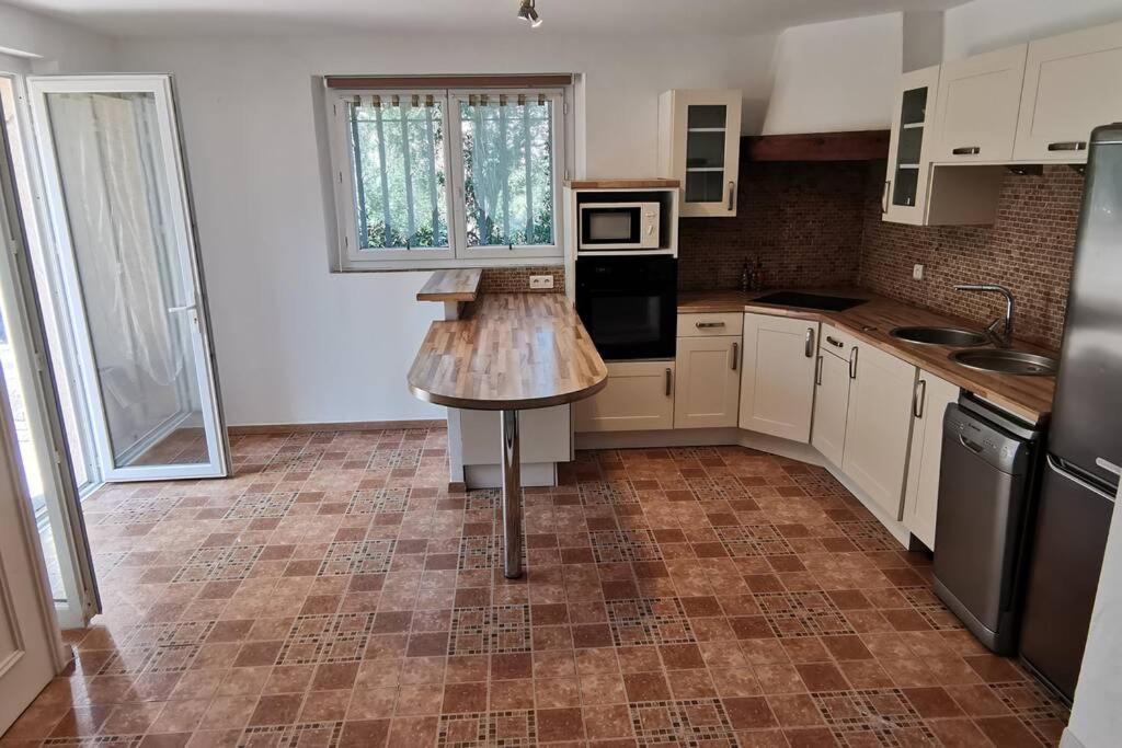 Location Rez De Maison Dans Quartier Vakantiehuis Saint-Raphaël